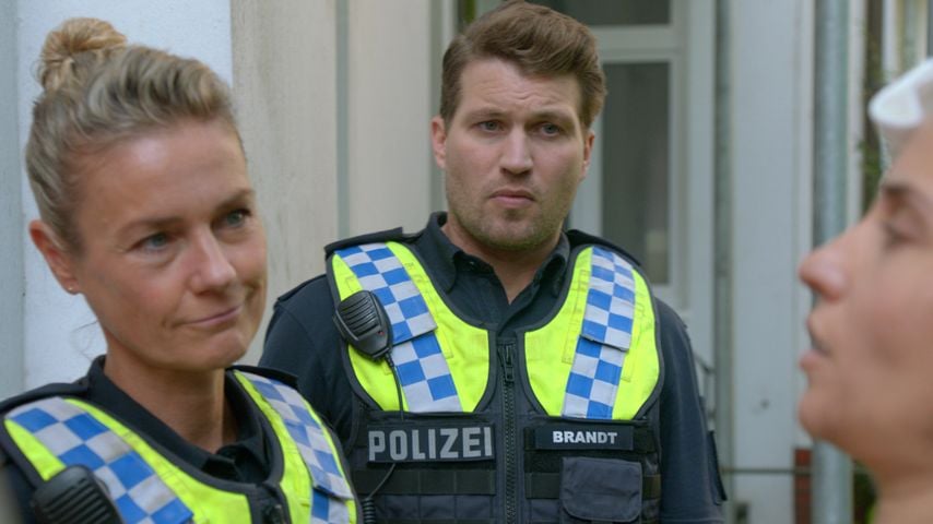 Franzi (Rhea Harder-Vennewald) und Nick (Raúl Richter), "Notruf Hafenkante", 2025