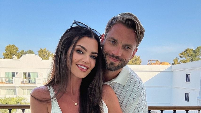 Emma McVey und ihr Partner James Staszewsky sind verlobt