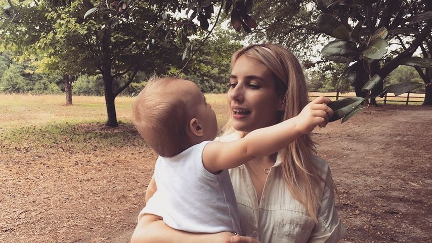 Emma Roberts und ihr Sohn im Mai 2022