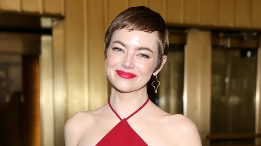 Emma Stone, Saturday Night Live 2025