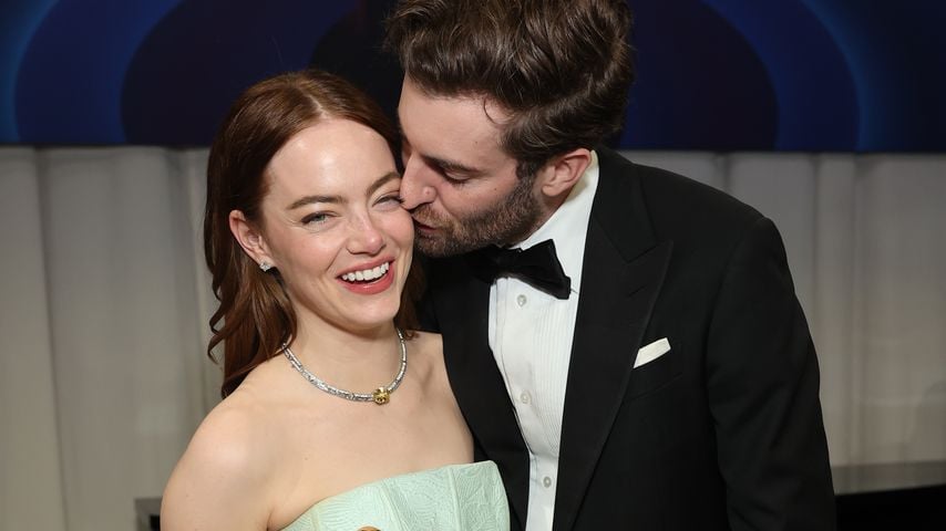 Emma Stone und Dave McCary bei den Oscars 2024