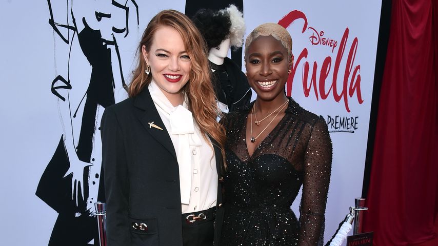 Emma Stone und Kirby Howell-Baptiste bei der "Cruella"-Premiere, Mai 2021
