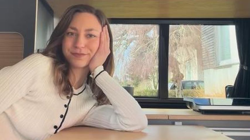 "Hochzeit auf den ersten Blick"-Emma heizt Liebesgerüchte an