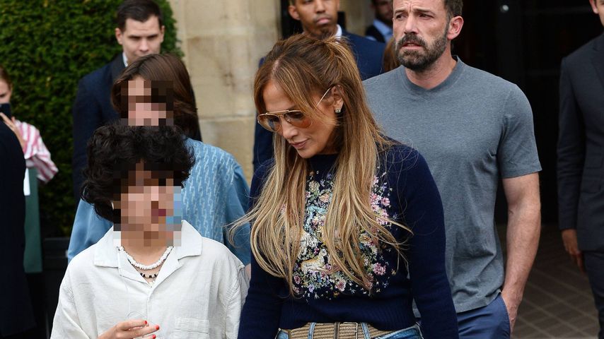 Hand in Hand: Jennifer Lopez mit Tochter in Paris unterwegs
