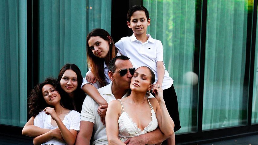 Emme, Natasha, Ella, Max, Alex Rodriguez und Jennifer Lopez im November 2020