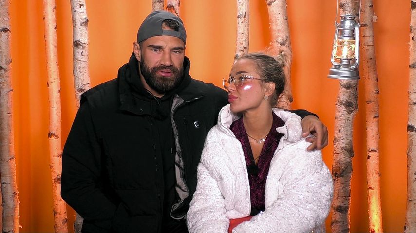 Deal aufgehoben: Aleks küsst Emmy bei "#CoupleChallenge"