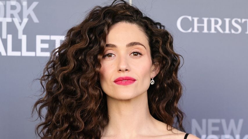 Emmy Rossum erinnert sich an lange, emotionale IVF-Reise