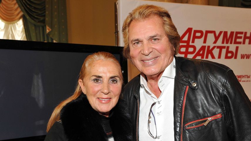 Engelbert Humperdinck mit Patricia Healey bei einer Pressekonferenz in Moskau, 2010