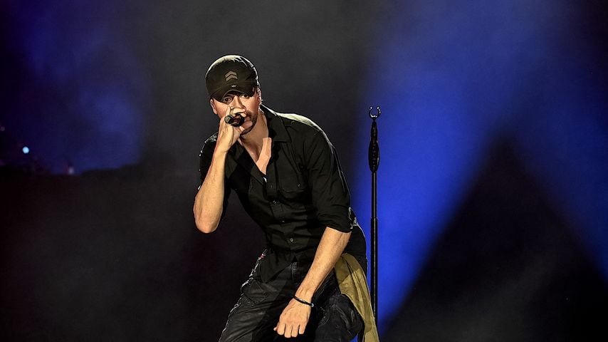 Enrique Iglesias gibt ein Konzert in Mumbai am 29. Oktober 2025