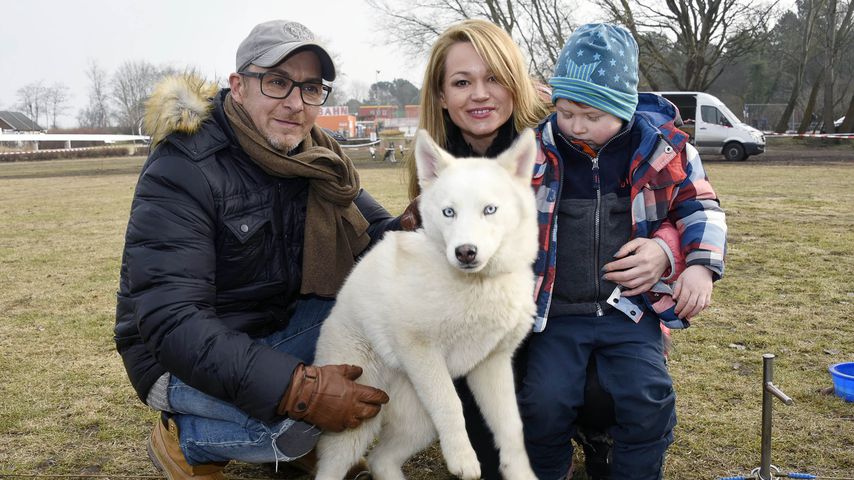 Erdogan Atalay und Katja Ohneck mit Sohn Maris im Februar 2016 auf Usedom