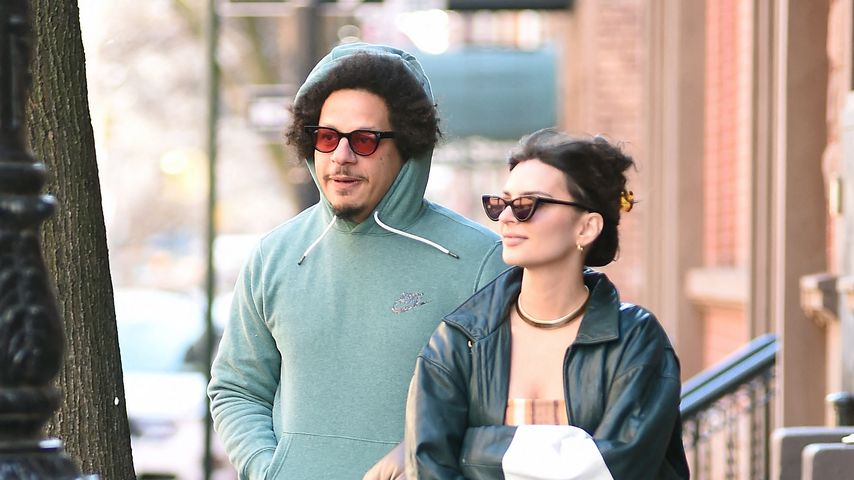 Eric André und Emily Ratajkowski in New York im Februar 2023