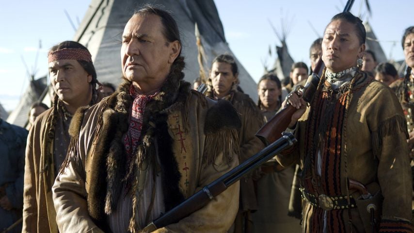 Eric Schweig, August Schellenberg und Nathan Lee Chasing His Horse in "Bury My Heart at Wounded Knee" (2007)