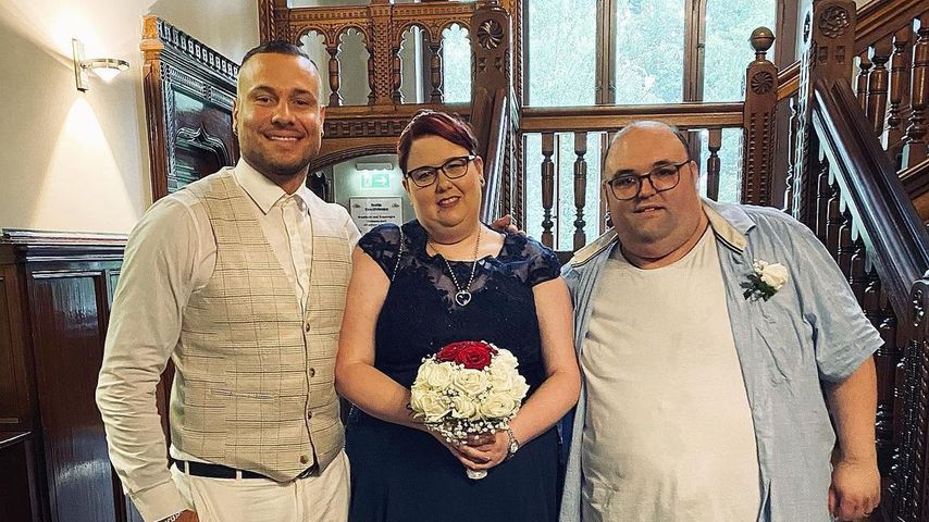 Annika und Ingo bei ihrer Hochzeit mit Eric Sindermann (l.) als Trauzeuge