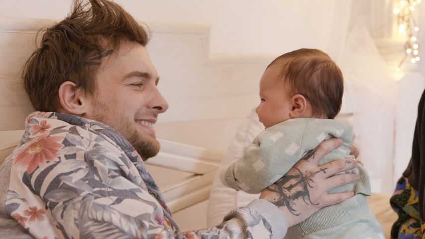 Eric Stehfest mit seiner Tochter Aria in "Eric gegen Stehfest: In Therapie"