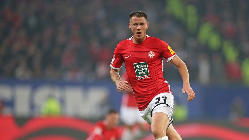 Erik Durm, Fußballspieler, 2022