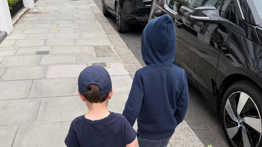 Ernest und August Brooksbank, Mai 2026