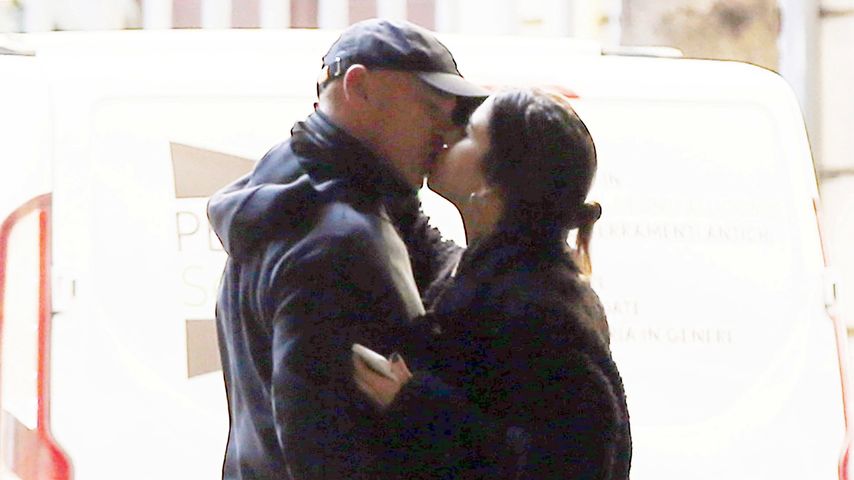 Kussfotos aufgetaucht: Eros Ramazzotti innig mit Unbekannten