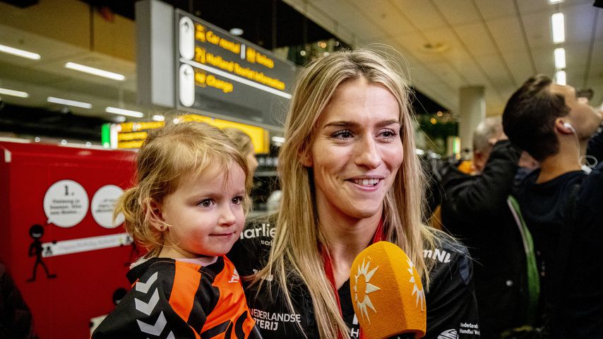Süß! Hier feiert Estavana mit Tochter Jesslynn den WM-Titel