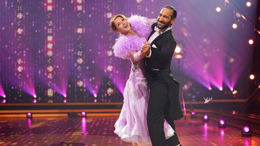 "Großer Meister": Esther Schweins lobt Tanzpartner Massimo