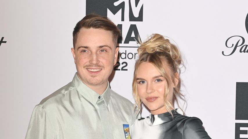 Eugen Kazakov und Dagi Bee bei den MTV EMAs 2022