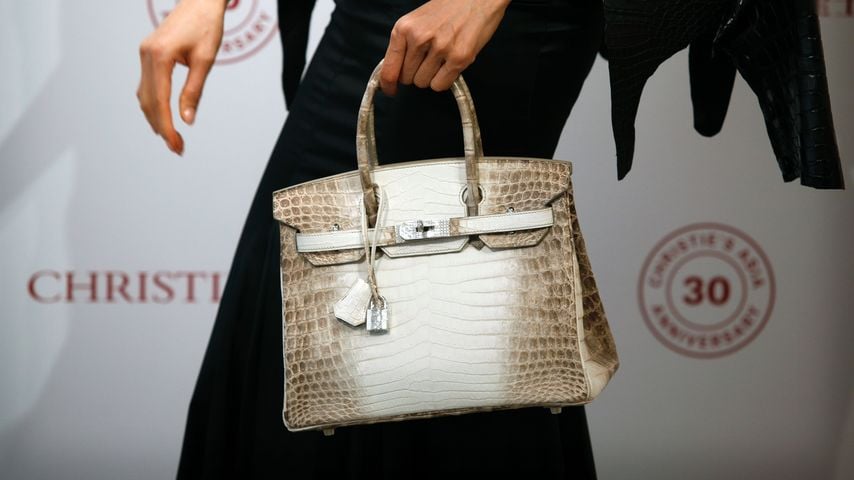 Eunis Chan zeigt bei Christie’s in Hongkong eine Matte White Himalaya Niloticus Crocodile Diamond Birkin mit 18K-Gold- und Diamant-Beschlägen