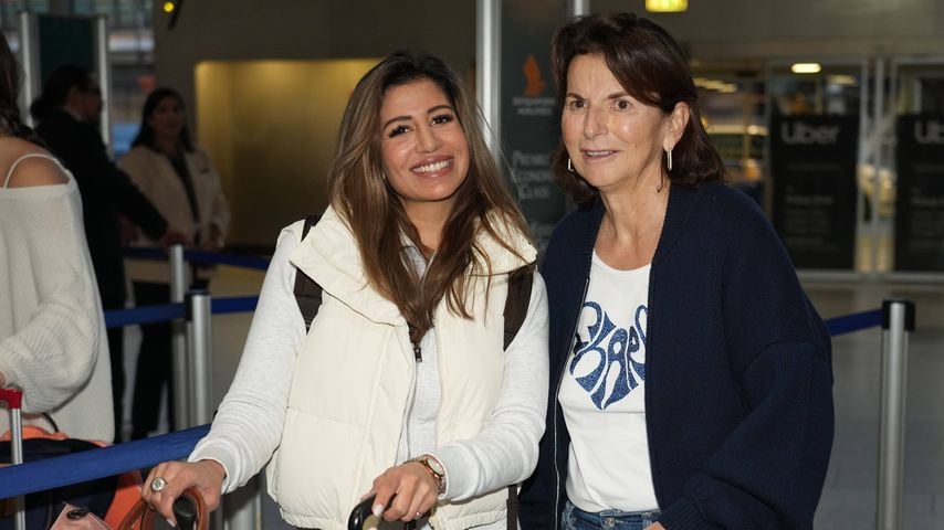 Eva Benetatou und Claudia Obert am Flughafen Frankfurt vor der Abreise zum RTL-Dschungelcamp 2026