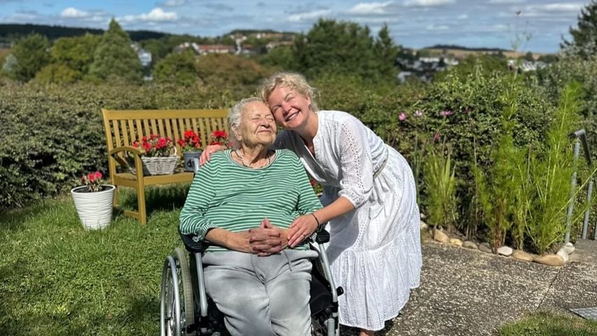 Moderatorin Eva Imhof mit ihrer Mutter Ellen Schulz