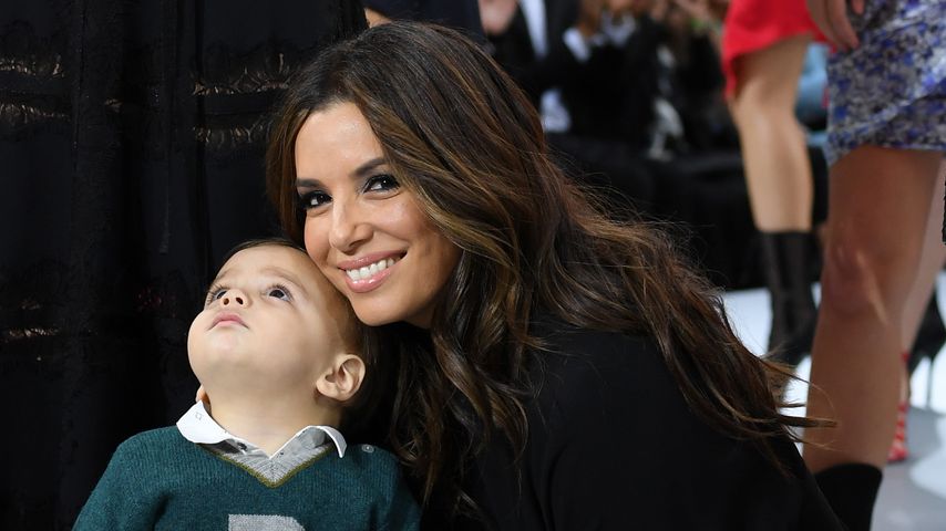 Fashion-Week-Geknuddel: Eva Longoria kuschelt ihren Sohn