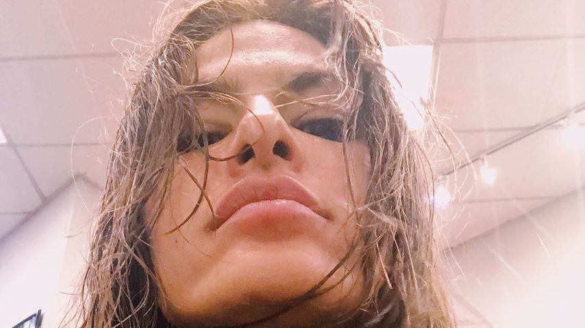 Von wegen Luxus: Eva Mendes geht wirklich zu Friseur-Kette