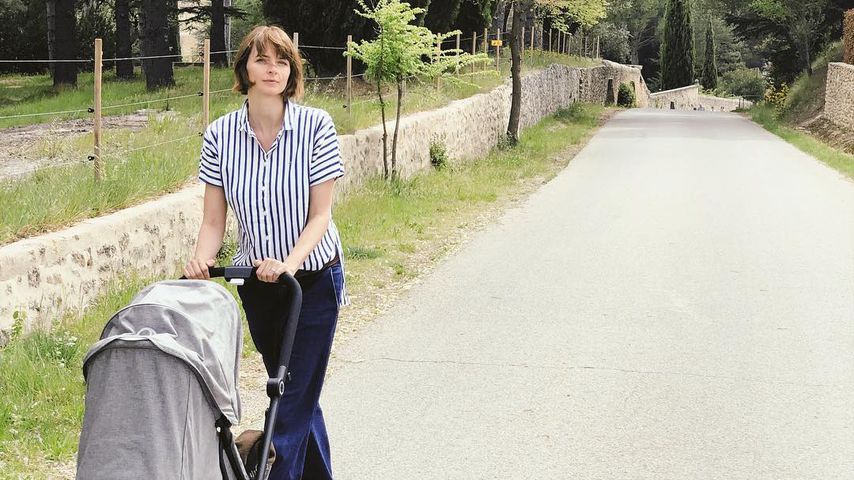 Eva Padberg und ihre Tochter im April 2019
