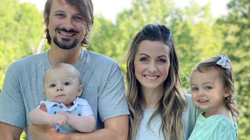 Evan Bass und Carly Waddell mit ihren Kindern Bella Evelyn und Charlie Wolf