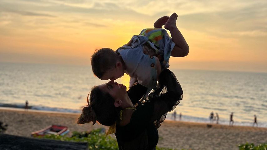 Evanthia Benetatou und ihr Sohn George im Februar 2023