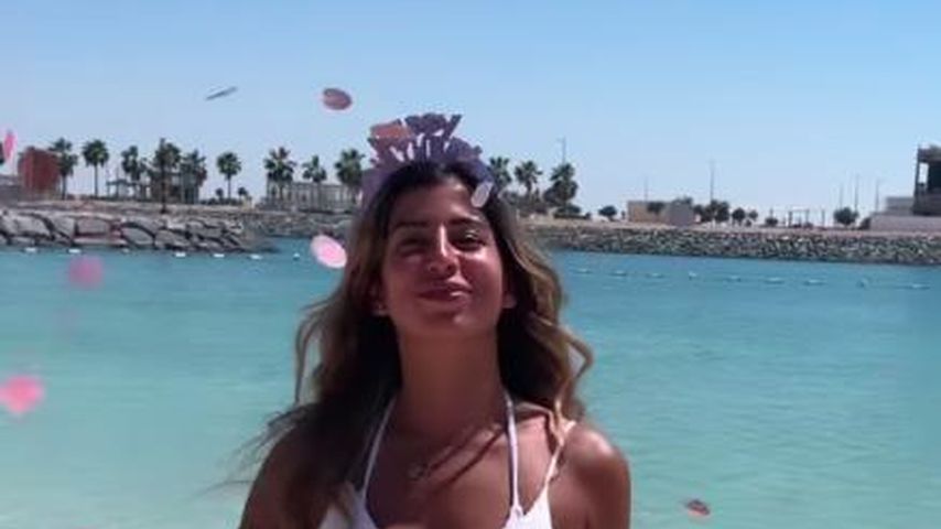 Noch ein Shitstorm: Eva Benetatou streut Konfetti am Strand!
