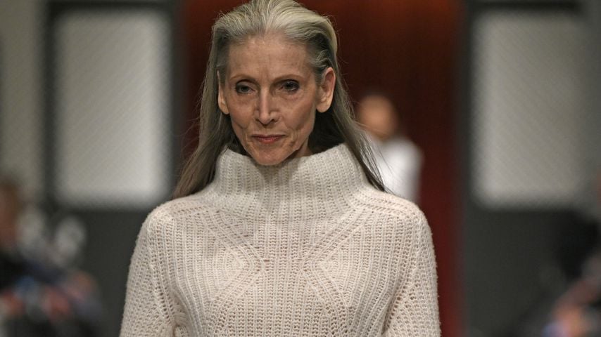 Model Eveline Hall (66) steht auf jüngere Männer