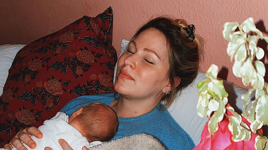 Evelyn Weigert mit ihrem Baby