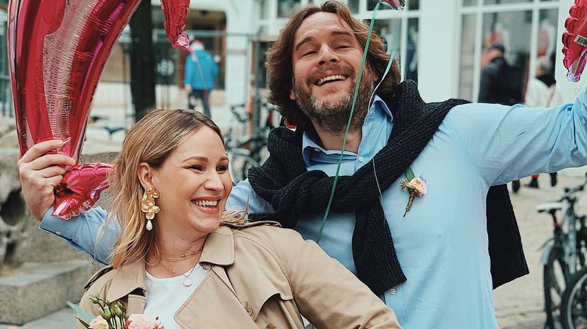 Kurz vor Geburt: Moderatorin Evelyn Weigert hat geheiratet