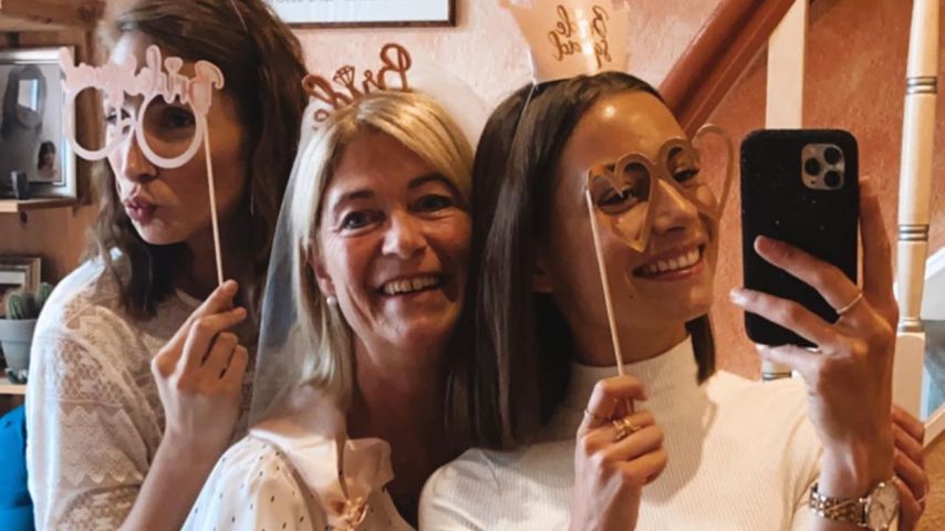 Jennifer Lange feiert Junggesellinnenabschied ihrer Mutter