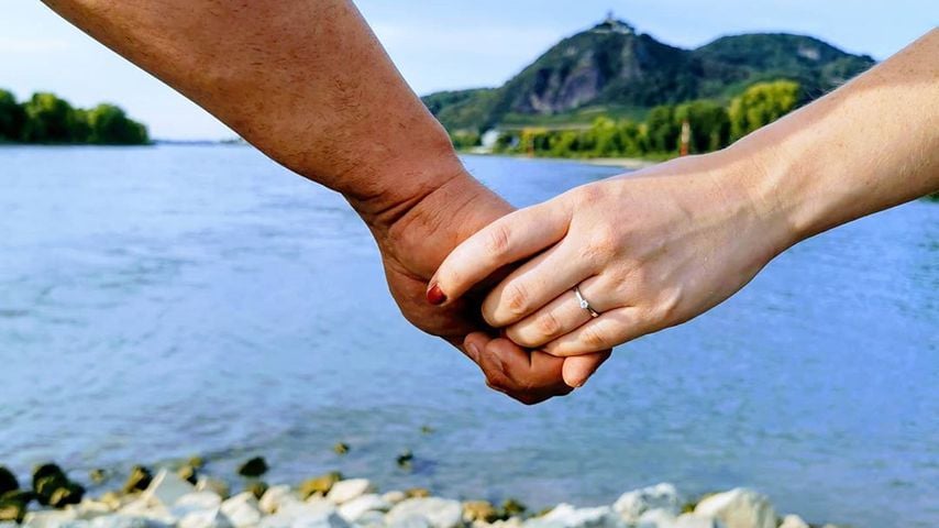 Ex-"Hochzeit auf den ersten Blick"-Kandidat Sascha und seine Verlobte Sara
