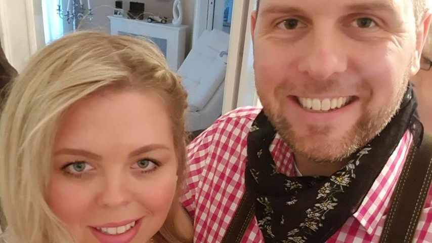 Ex-"Hochzeit auf den ersten Blick"-Teilnehmer Dennis Pohlen mit seiner Frau