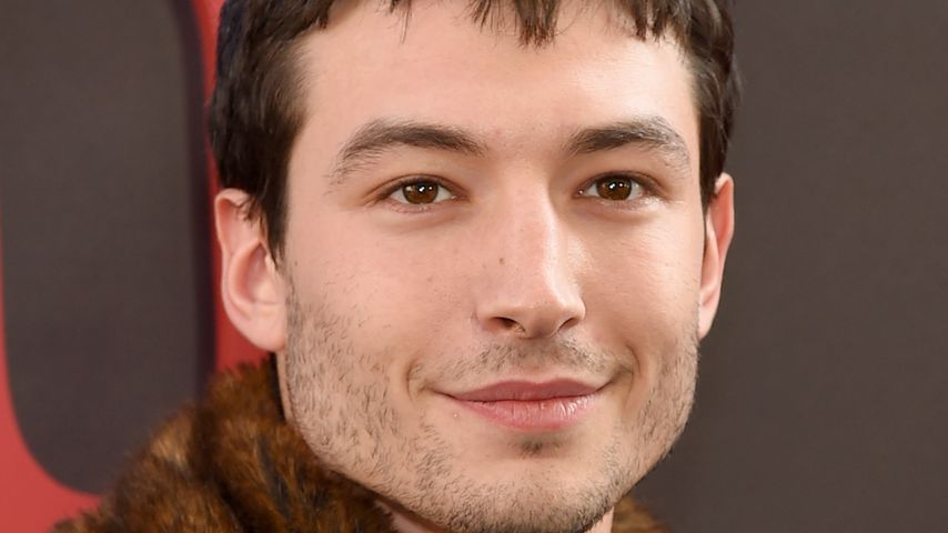 "Fantastic Beasts 2"-Premiere: Ezra Miller im Raupen-Look!