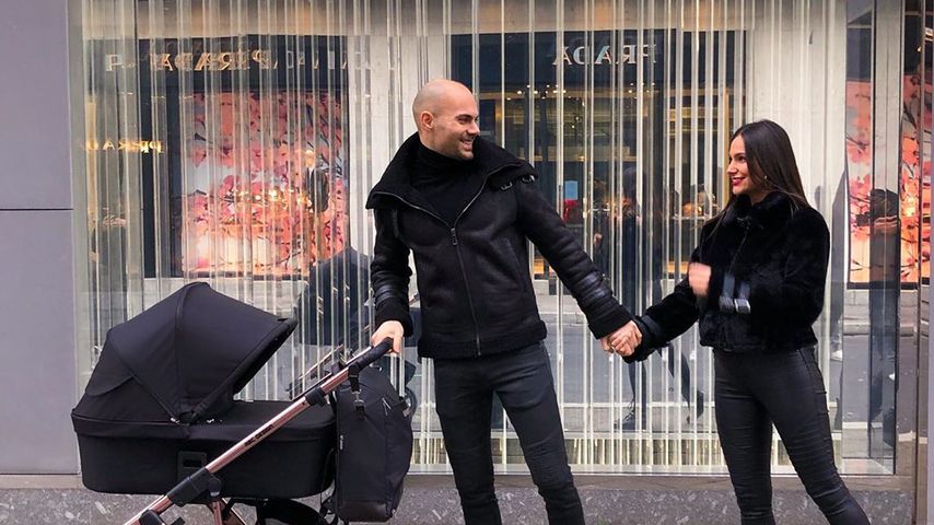 Fabian Nickel und Ziania Rubi mit ihrem Baby
