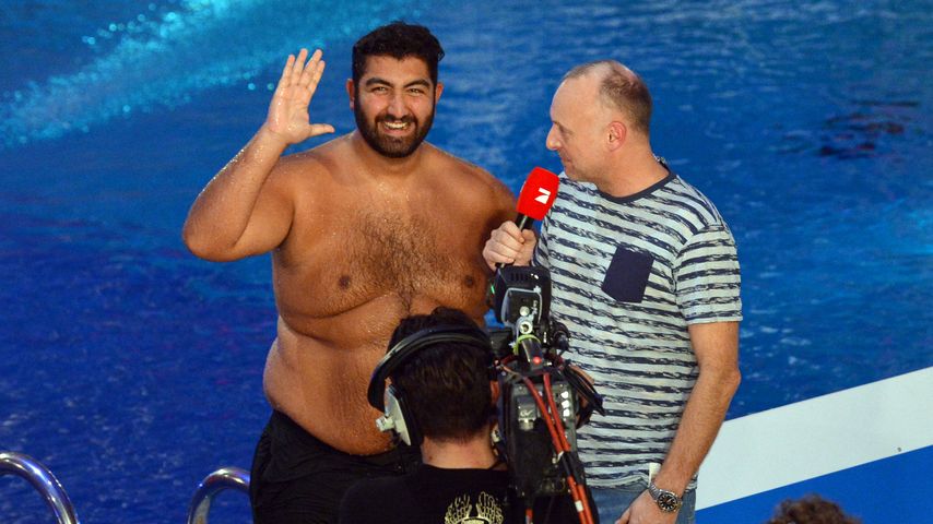 Faisal Kawusi und Frank Buschmann beim "TV Total Turmspringen" 2015