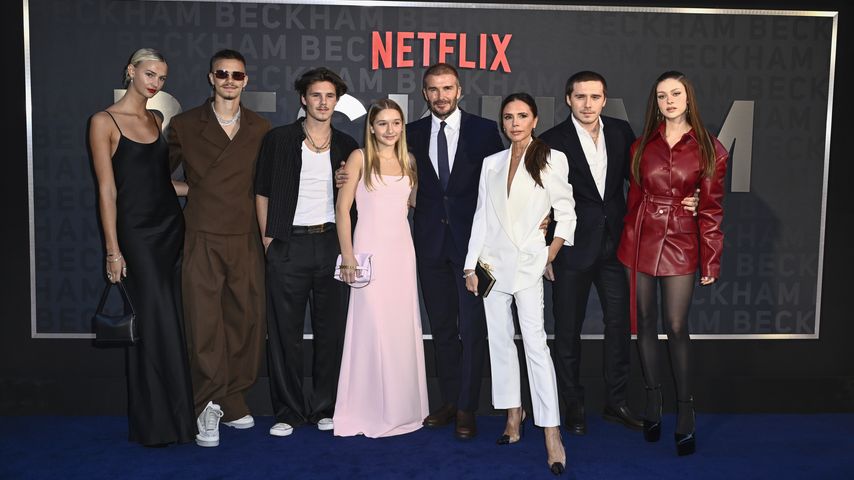 David und Victoria Beckham mit ihren Kindern bei der Doku-Premiere im Oktober 2023
