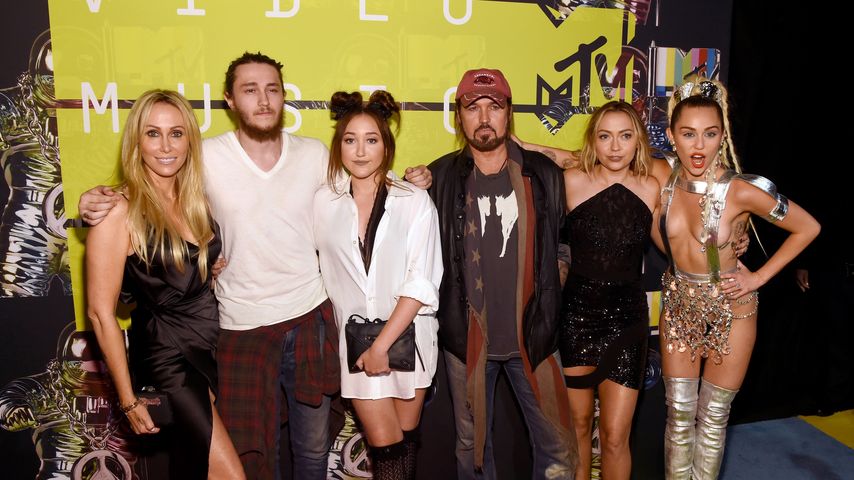 "Cyrus vs. Cyrus": Neue Einrichtungs-Show mit Mileys Family