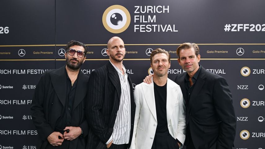 Fares Fares, Gustaf Skarsgård, Linus Wahlgren und Alex Schulman beim Green Carpet des Zurich Film Festival 2026