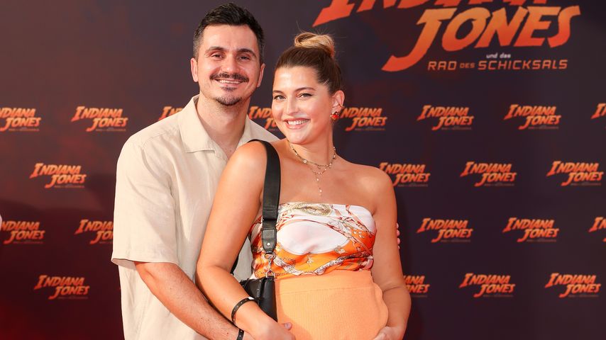 Fata Hasanović mit ihrem Partner Izi