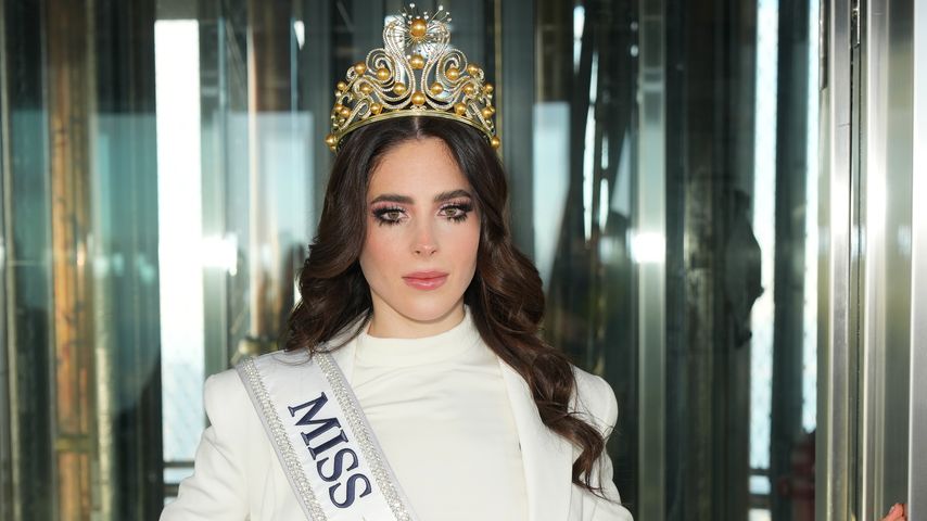 Schwächeanfall: Miss Universe bricht bei Parade zusammen