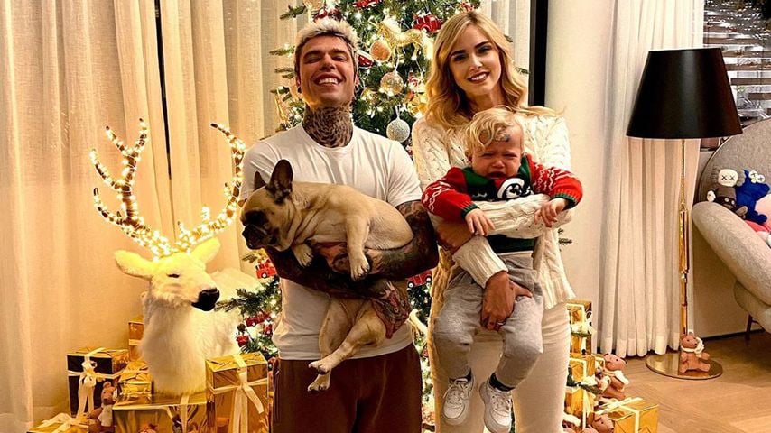 Fedez mit Hund Matilda, Chiara Ferragni und Sohn Leone