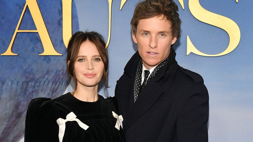 Felicity Jones und Eddie Redmayne