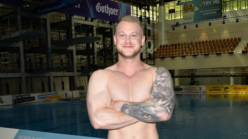Nach Balkonsturz: Was macht Felix van Deventers Rücken?